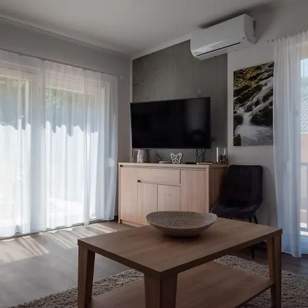 Pipi és Papi Apartman