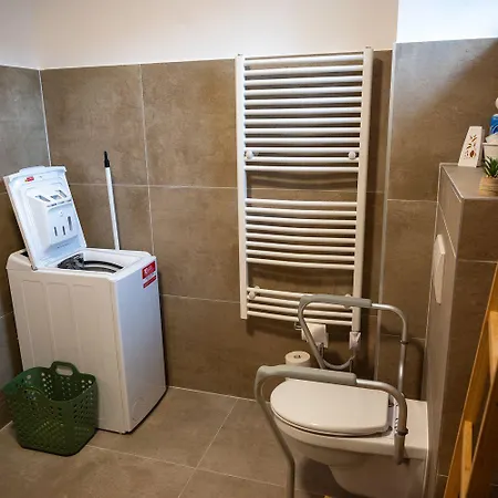 Pipi Es Papi Vendeghaz *